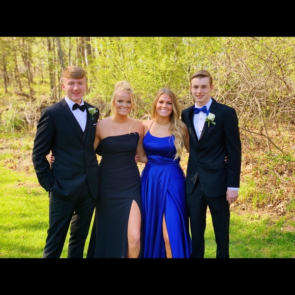 Prom dress - Picture 3 of 5